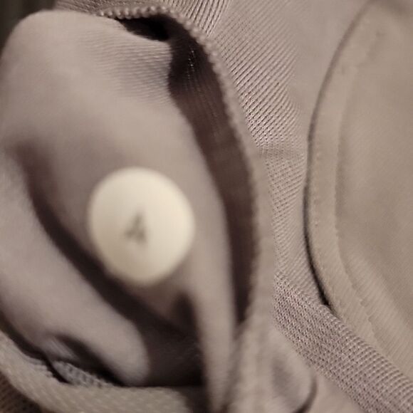 Lululemon Scoop neck Tank - Picture 4 of 4
